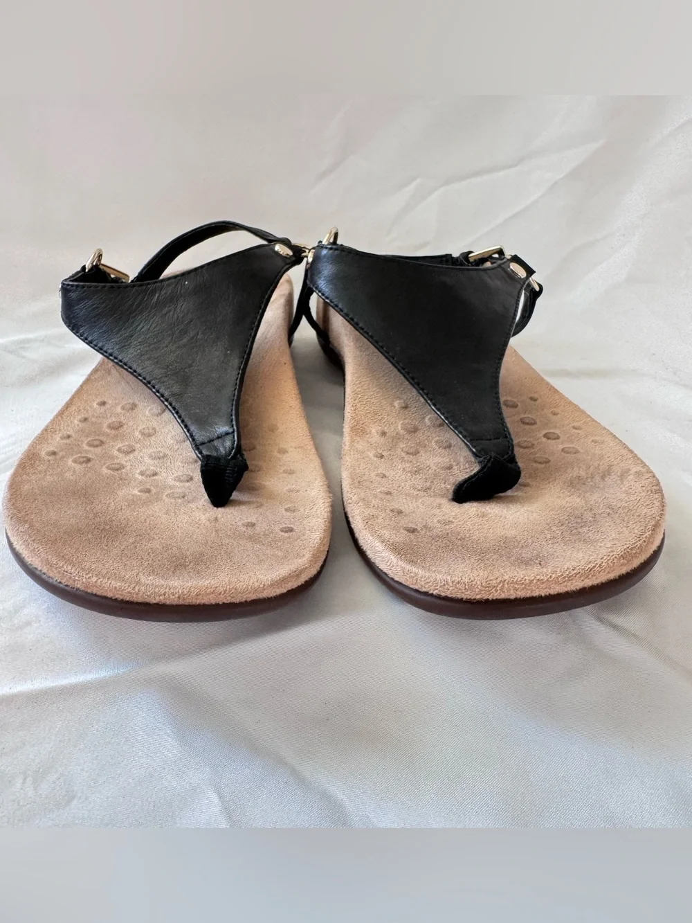 Vionic Rest Kirra Sandal Sz 7 Women T Strap Orthotic Leather Black TVW5126 Thong